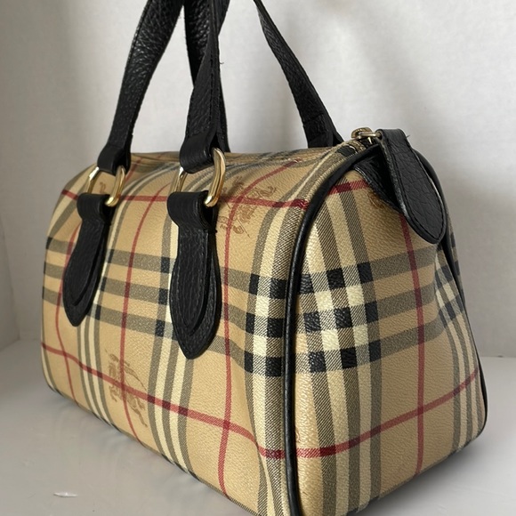 Authentic Burberry Boston Medium Bag. - Picture 3 of 17